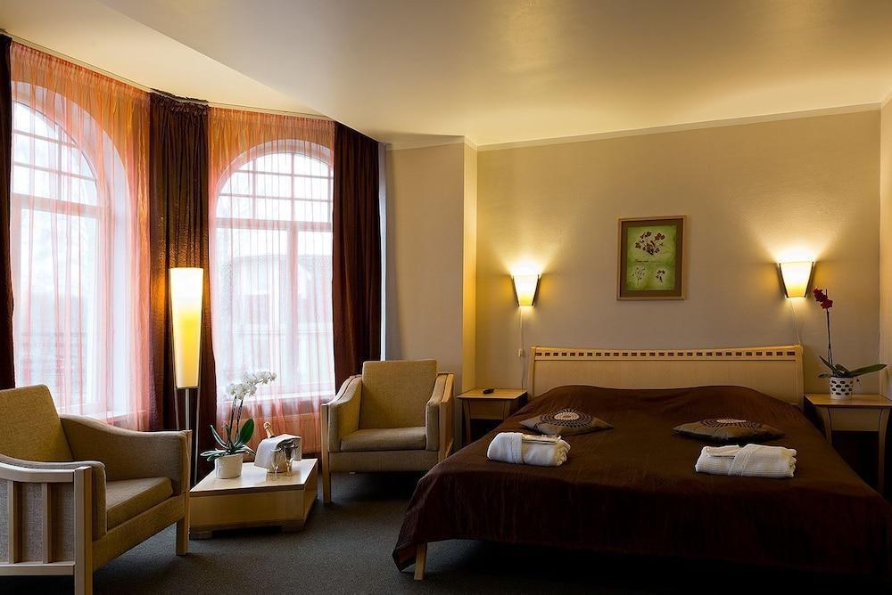 Spa Hotel Ezeri Sigulda Bagian luar foto